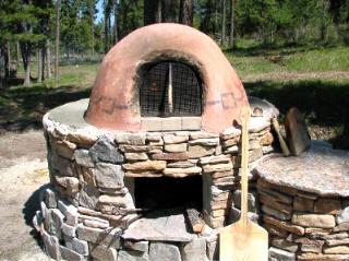 Dee's Incredible Pizza and Bread Oven