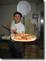 Tony Gemignani master pizzaiolo